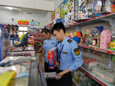周陂鎮開展校園周邊“三無”玩具專項檢查 守護學生身心健康